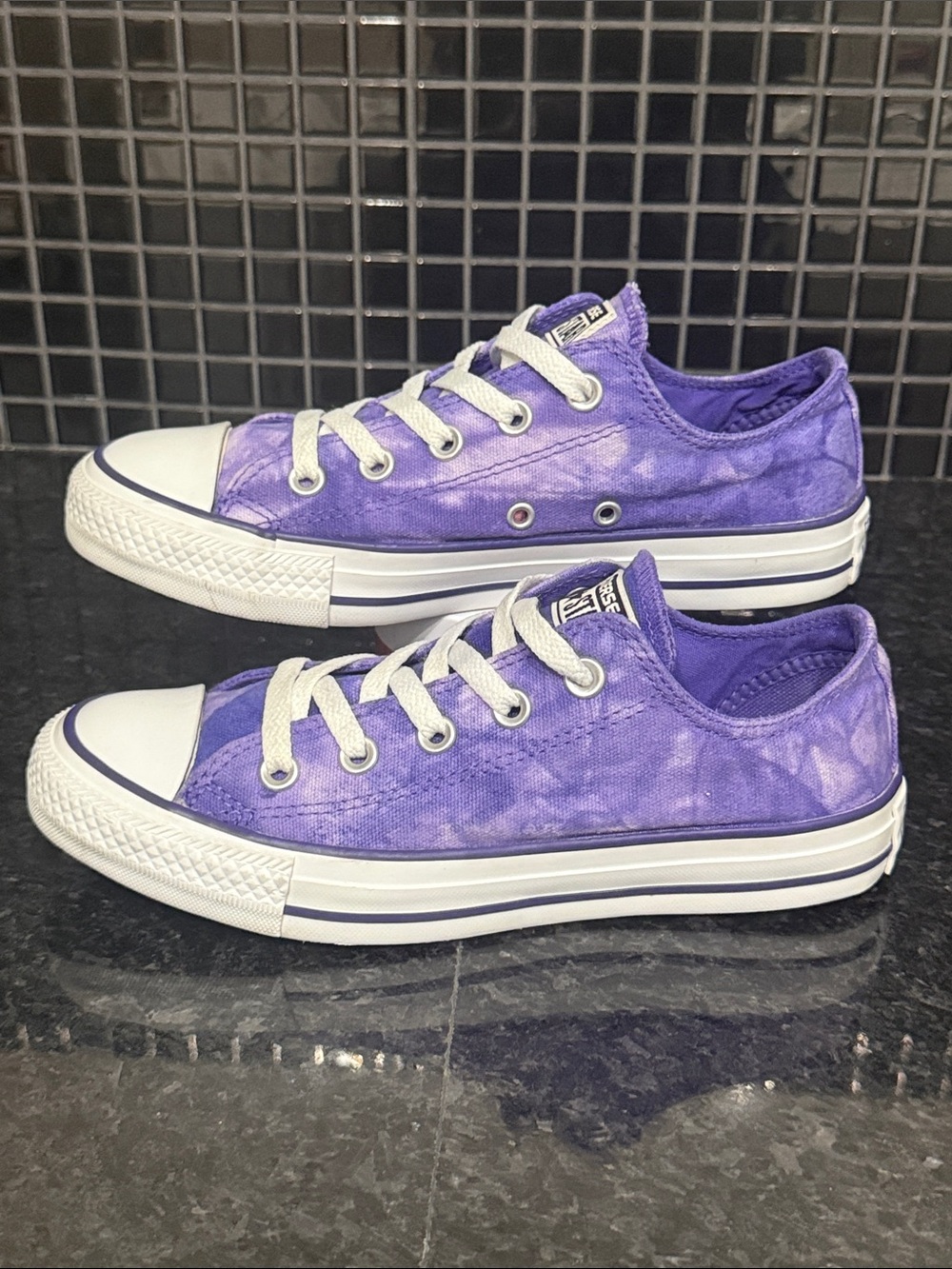 Converse Chuck Taylor All Star Tie Dye Sneakers - Picture 2 of 11